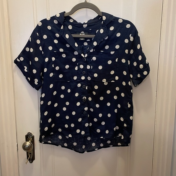 Like new! Maeve navy polka dot linen top - Picture 2 of 5